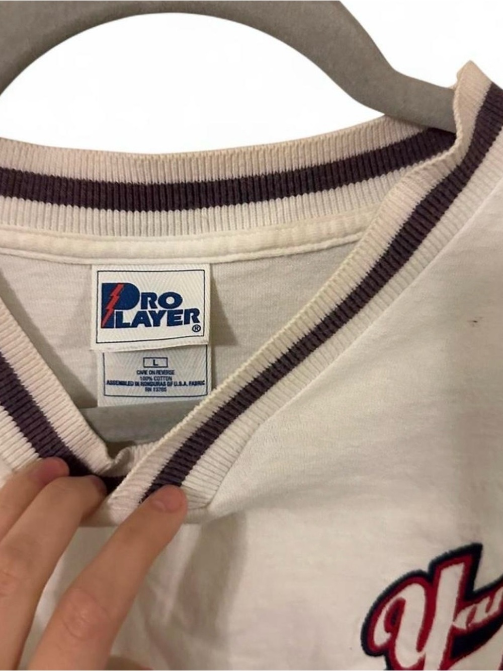 Rare Vintage Pro Player Cream Yankees V-Neck Shirt with Brown Trim - Picture 2 of 3